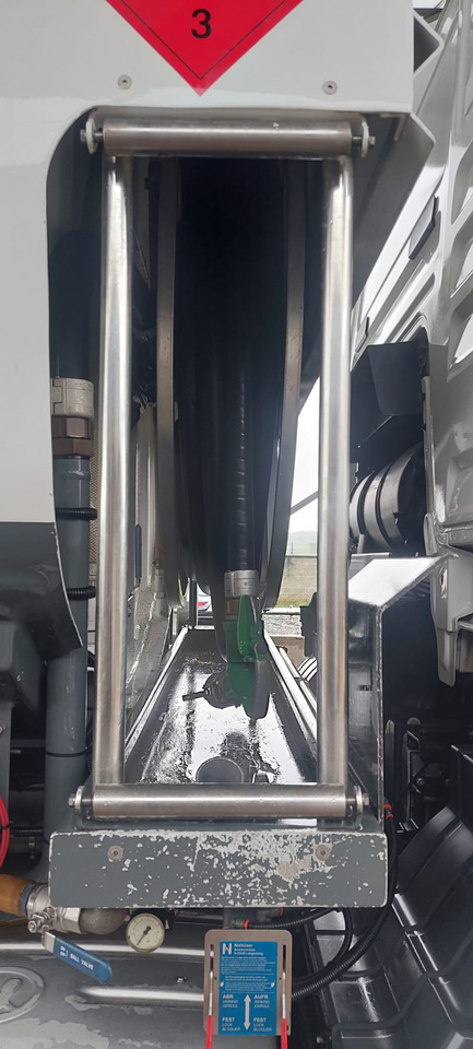 MAN TGS - Cisternové vozidlo: obrázek 2 MAN TGS - Cisternové vozidlo: obrázek 2