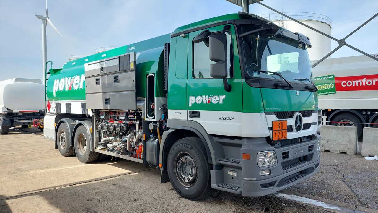 MERCEDES ACTROS - Cisternové vozidlo: obrázek 5 MERCEDES ACTROS - Cisternové vozidlo: obrázek 5
