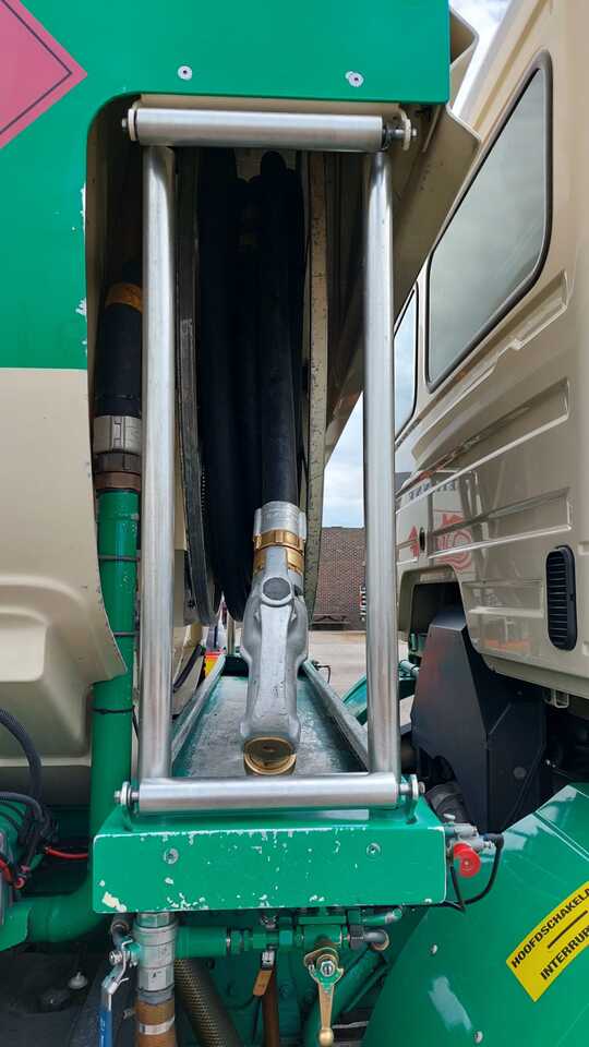 MERCEDES AXOR - Cisternové vozidlo: obrázek 5 MERCEDES AXOR - Cisternové vozidlo: obrázek 5