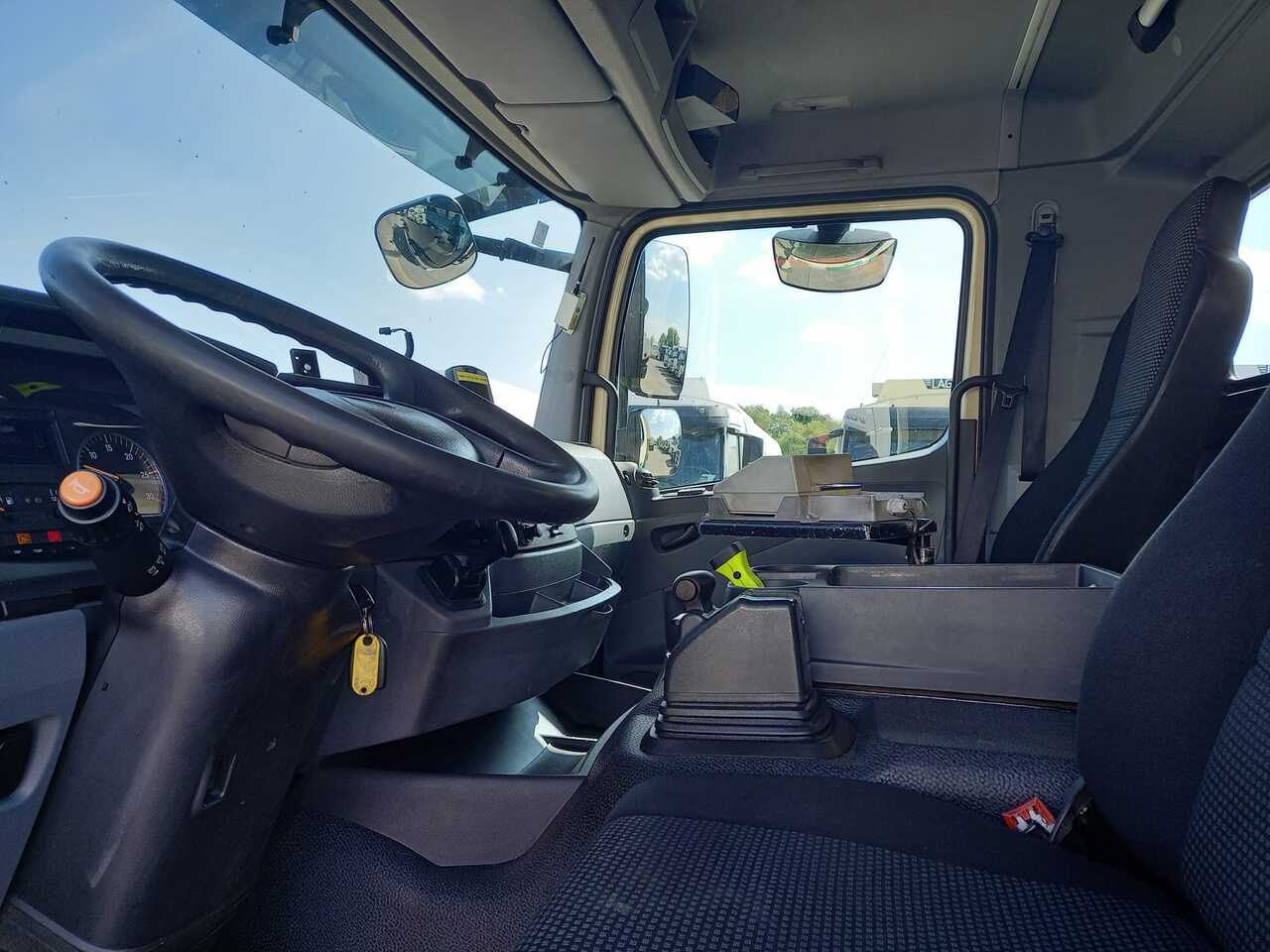 MERCEDES AXOR - Cisternové vozidlo: obrázek 2 MERCEDES AXOR - Cisternové vozidlo: obrázek 2