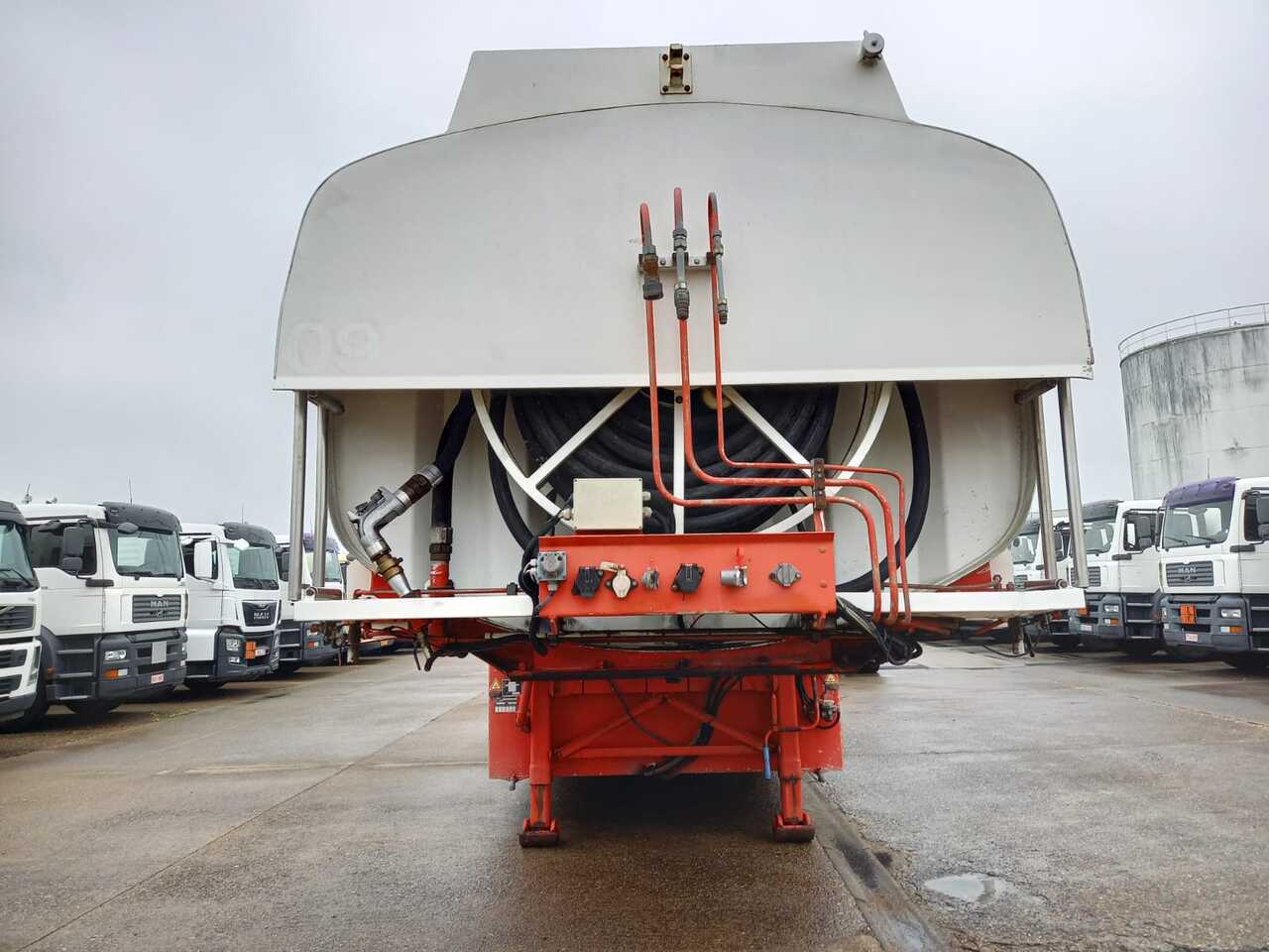 Stokota - Cisternový návěs: obrázek 4 Stokota - Cisternový návěs: obrázek 4