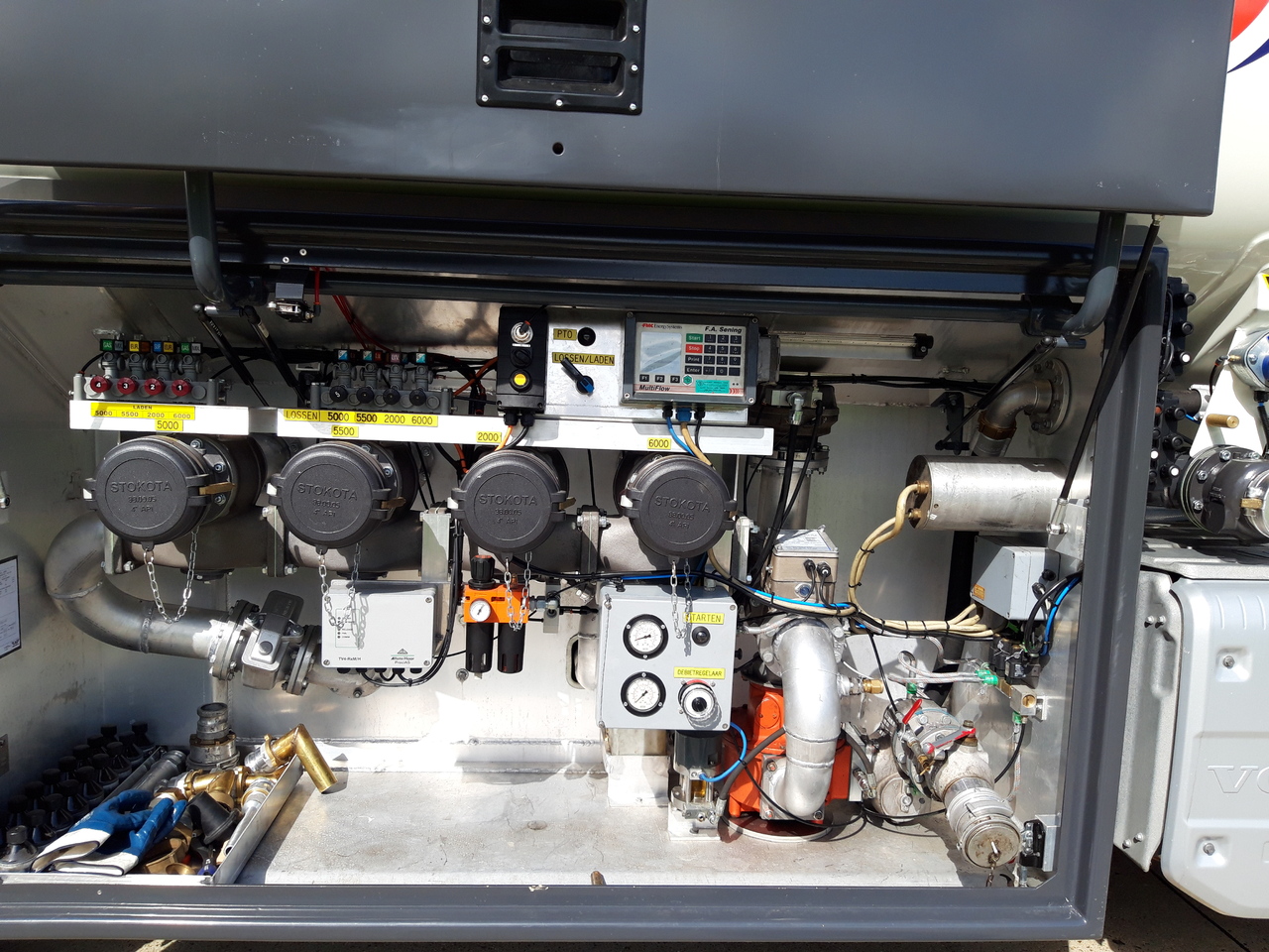 VOLVO FM - Cisternové vozidlo: obrázek 2 VOLVO FM - Cisternové vozidlo: obrázek 2