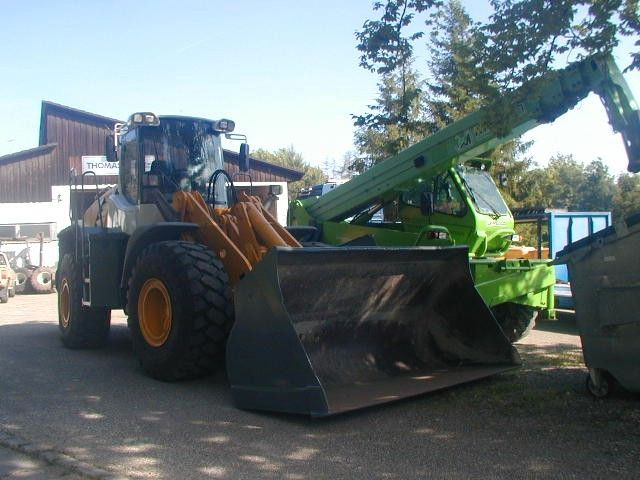 Liebherr L556 2plus2 - Kolový nakladač: obrázek 1 Liebherr L556 2plus2 - Kolový nakladač: obrázek 1