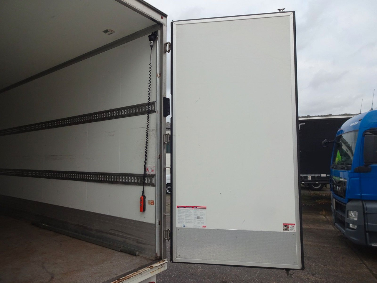 DAF LF 220, 16 T, LBW, Türen, Klima, Automat, Kamera leasing DAF LF 220, 16 T, LBW, Türen, Klima, Automat, Kamera: obrázek 14