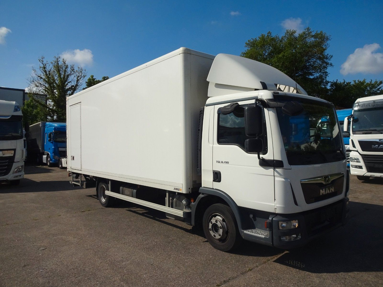 MAN TGL 8.190, LBW, Luft, Tempomat, Standheizung - Dodávka skřín: obrázek 1 MAN TGL 8.190, LBW, Luft, Tempomat, Standheizung - Dodávka skřín: obrázek 1