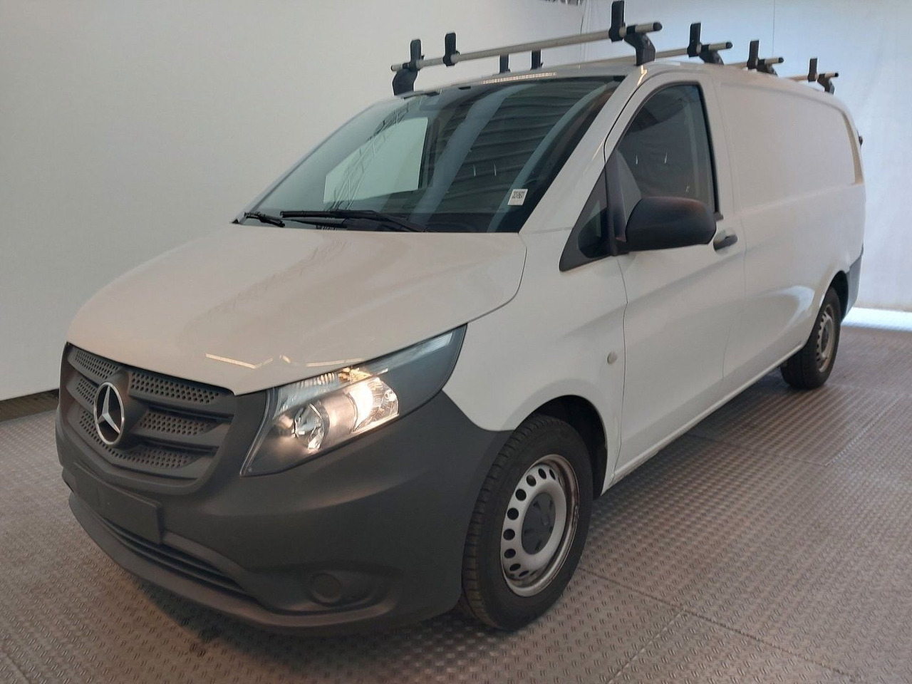 Mercedes-Benz Vito Kasten 114 CDI lang,Klima,AHK,Regale, Kamer - Mikrobus: obrázek 2 Mercedes-Benz Vito Kasten 114 CDI lang,Klima,AHK,Regale, Kamer - Mikrobus: obrázek 2
