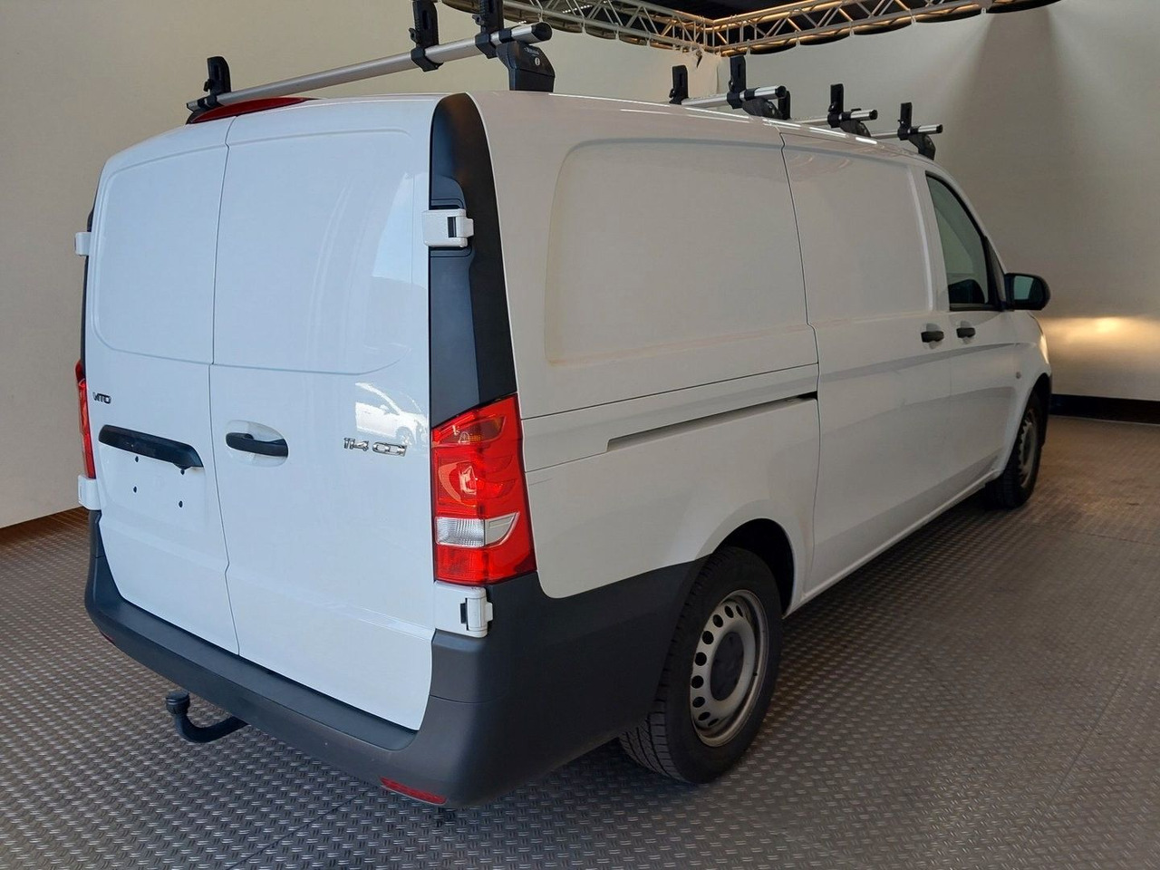 Mercedes-Benz Vito Kasten 114 CDI lang,Klima,AHK,Regale, Kamer - Mikrobus: obrázek 4 Mercedes-Benz Vito Kasten 114 CDI lang,Klima,AHK,Regale, Kamer - Mikrobus: obrázek 4