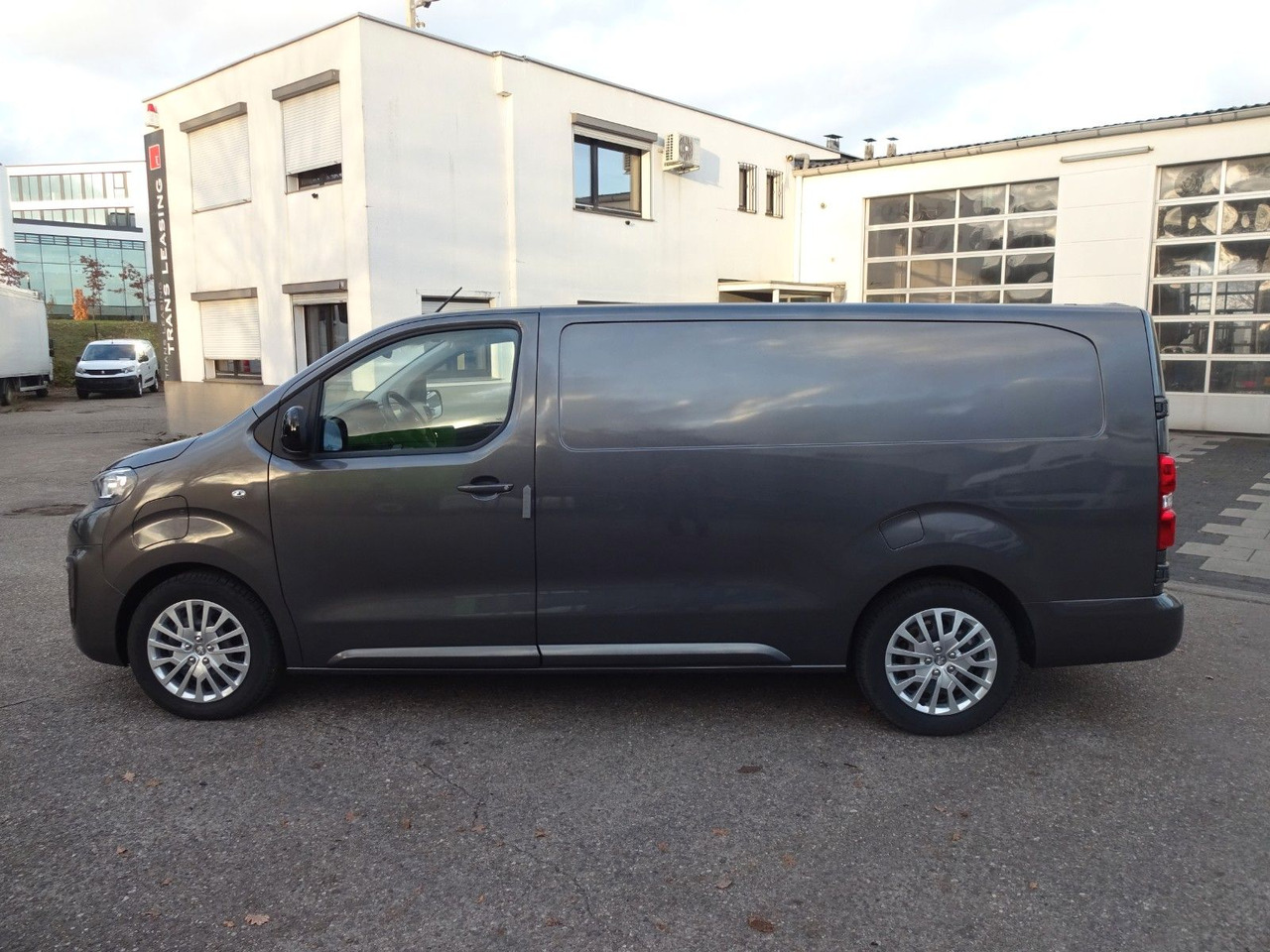 Peugeot Expert Kasten Lang, L3H1, 57 kW - Malá dodávka, Elektrická dodávka: obrázek 4 Peugeot Expert Kasten Lang, L3H1, 57 kW - Malá dodávka, Elektrická dodávka: obrázek 4