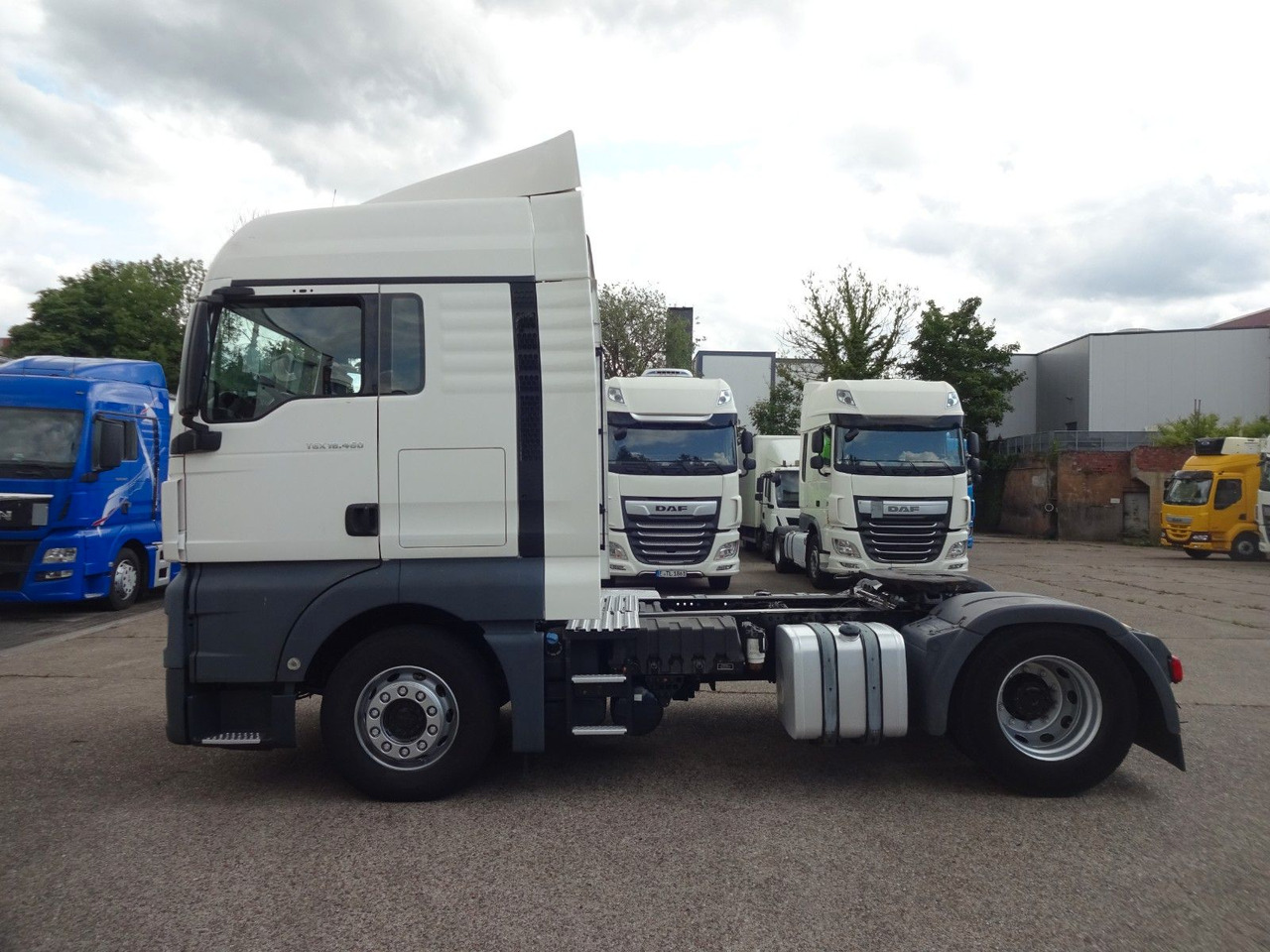 MAN TGX 18.460, XLX, Intarder, ACC - Tahač: obrázek 4 MAN TGX 18.460, XLX, Intarder, ACC - Tahač: obrázek 4