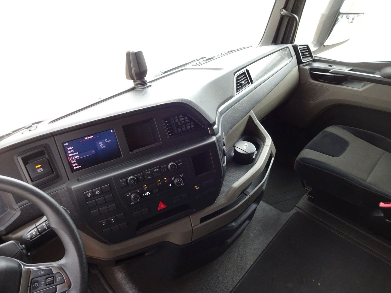 Tahač MAN TGX 18.470, XLX, ACC, Intarder, 2 x Tanks: obrázek 17