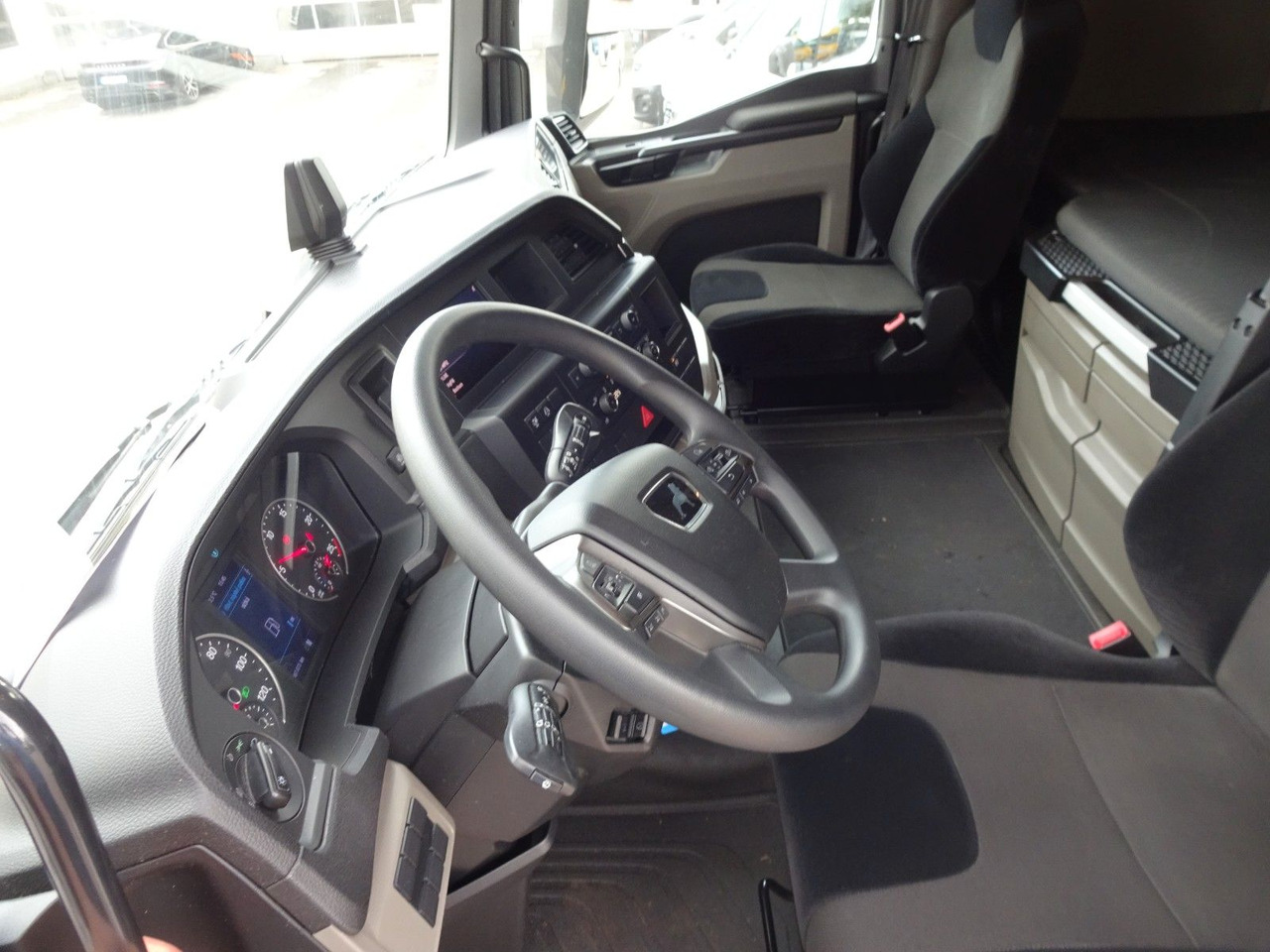 Tahač MAN TGX 18.470, XLX, ACC, Intarder, 2 x Tanks: obrázek 15