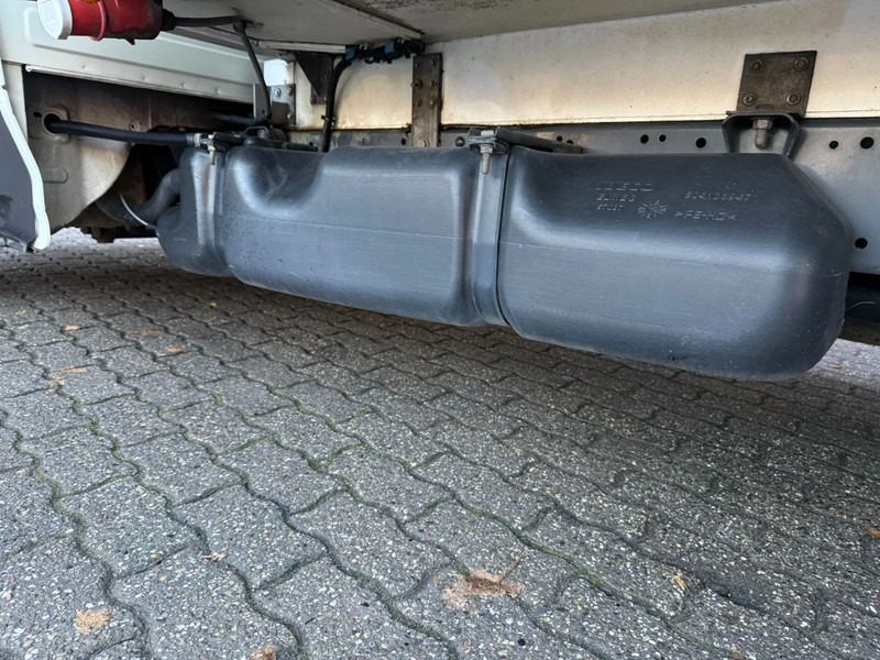 Chladící dodávka, Dodávka s dvojitou kabinou Iveco 35C14 Thermo King V500 Spectrum Dual Temp: obrázek 17