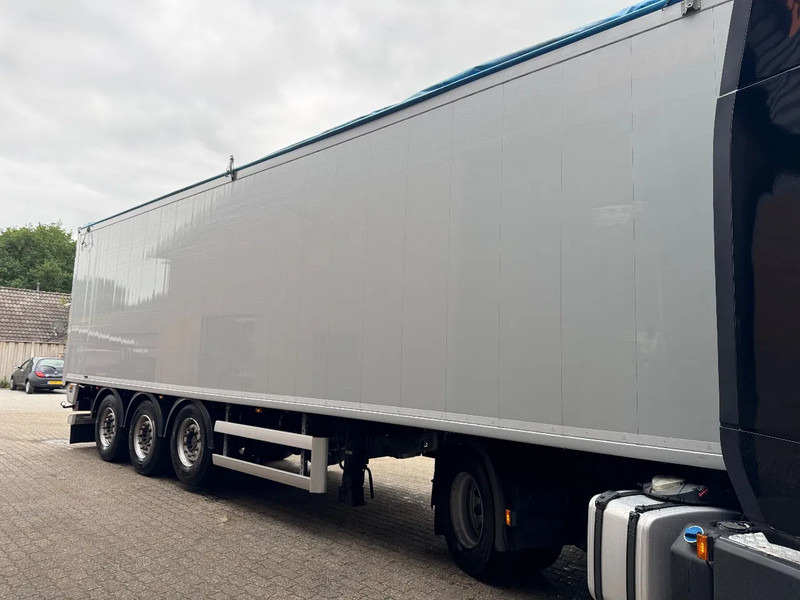 Knapen Trailers K200 11M Agrar 71m3 Cargo Floor Liftas SAF Schijfremmen 6.920 KG - S posuvnou podlahou návěs: obrázek 4 Knapen Trailers K200 11M Agrar 71m3 Cargo Floor Liftas SAF Schijfremmen 6.920 KG - S posuvnou podlahou návěs: obrázek 4