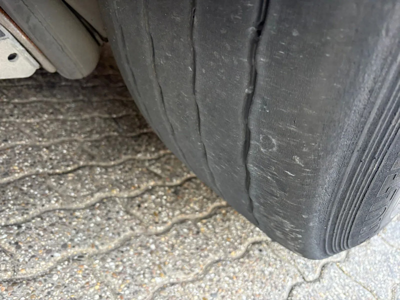 Kögel S24 Schuifzeil/dak Liftas SAF Schijfremmen APK 11/2025 Hardh vloer - Plachtový návěs: obrázek 5 Kögel S24 Schuifzeil/dak Liftas SAF Schijfremmen APK 11/2025 Hardh vloer - Plachtový návěs: obrázek 5