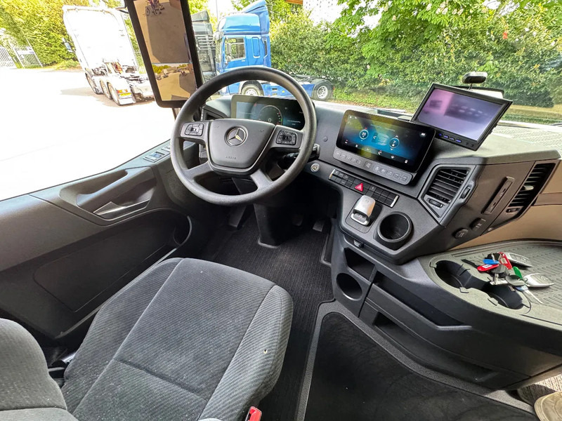 Tahač Mercedes-Benz Actros 2545 6X2 Gigaspace Gestuurde voorloopas NL Truck 327.240KM: obrázek 8
