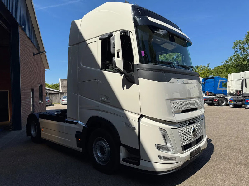 Volvo FH 500 AERO NEW! 9 Ton Vooras Globetrotter XL, PTO, ACC, Standairco, Retarder, 2 tanks, LED - Tahač: obrázek 2 Volvo FH 500 AERO NEW! 9 Ton Vooras Globetrotter XL, PTO, ACC, Standairco, Retarder, 2 tanks, LED - Tahač: obrázek 2
