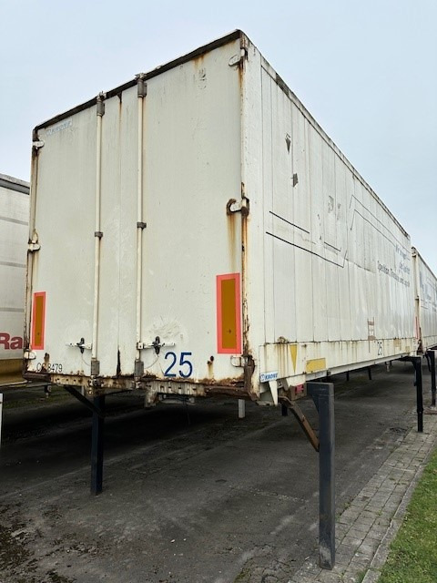 Krone BDF-System 7.45m, Heck Portaltüren, Doppelstock und Schlüssellochbleche - Skříňová nástavba: obrázek 3 Krone BDF-System 7.45m, Heck Portaltüren, Doppelstock und Schlüssellochbleche - Skříňová nástavba: obrázek 3