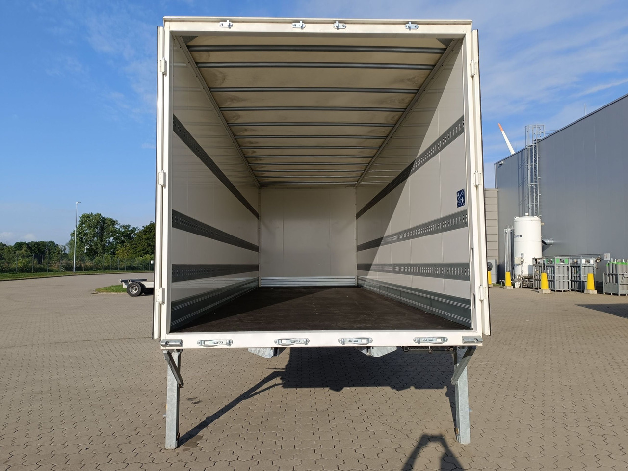 Sonstige/Other BDF-System, 7.450 mm lang, SONDERPREIS MESSEAUFBAU, - Skříňová nástavba: obrázek 4 Sonstige/Other BDF-System, 7.450 mm lang, SONDERPREIS MESSEAUFBAU, - Skříňová nástavba: obrázek 4