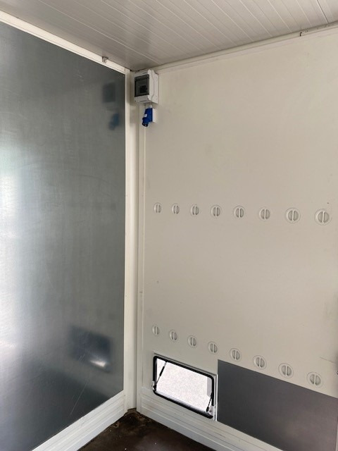 Spier BDF-System 7.450 mm lang, LACK NEU schwarz - Skříňová nástavba: obrázek 5 Spier BDF-System 7.450 mm lang, LACK NEU schwarz - Skříňová nástavba: obrázek 5