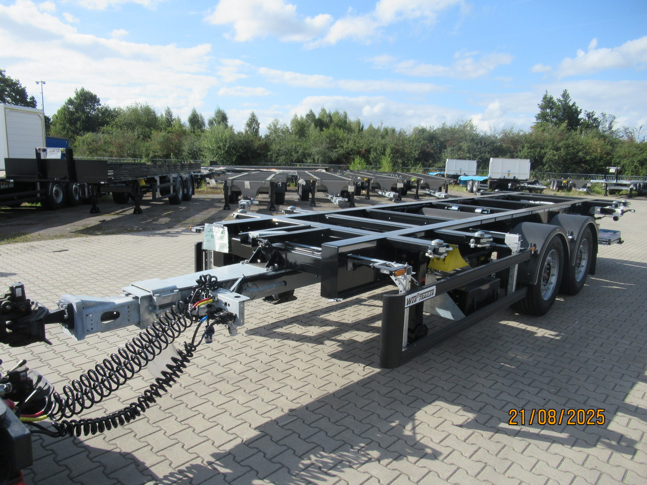 System Trailers BDF-System, Standard ohne Zulassung, mit Ladebordwand - Skříňový přívěs: obrázek 2 System Trailers BDF-System, Standard ohne Zulassung, mit Ladebordwand - Skříňový přívěs: obrázek 2