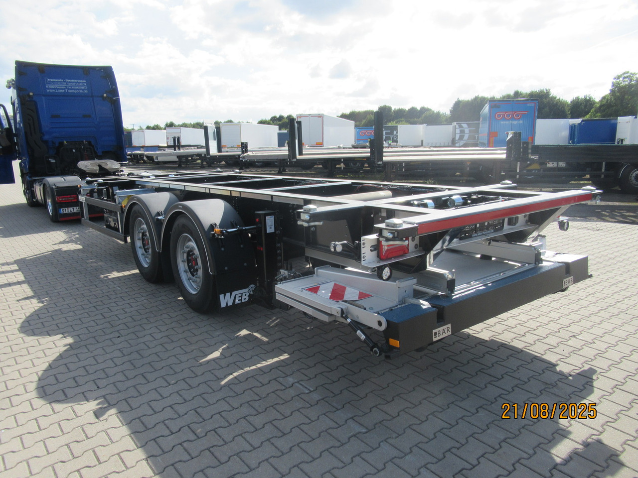 System Trailers BDF-System, Standard ohne Zulassung, mit Ladebordwand - Skříňový přívěs: obrázek 4 System Trailers BDF-System, Standard ohne Zulassung, mit Ladebordwand - Skříňový přívěs: obrázek 4