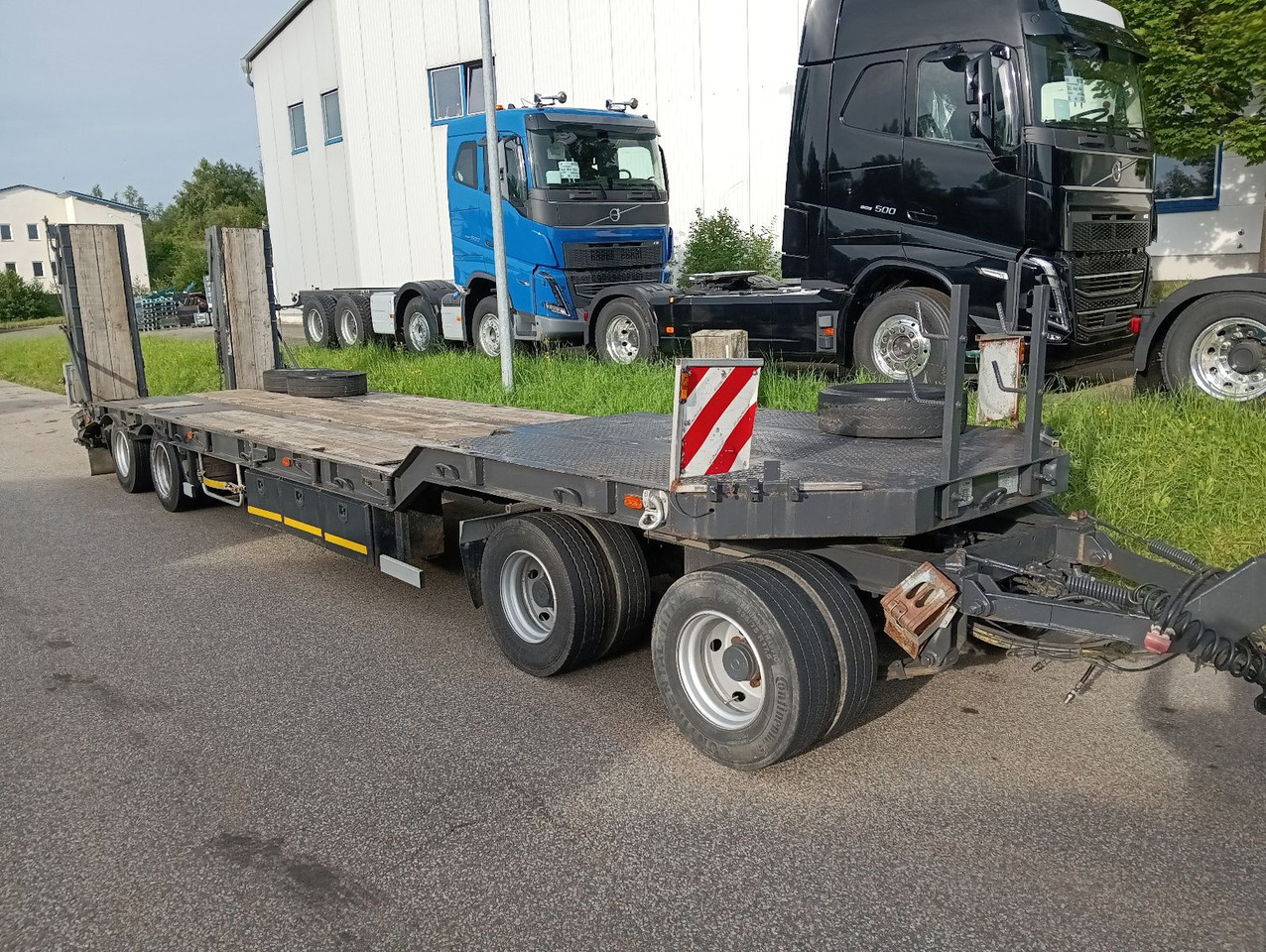 Fliegl 4-Achs Tieflader hydr.Rampe Blatt TopZustand TÜV - Podvalníkový přívěs: obrázek 2 Fliegl 4-Achs Tieflader hydr.Rampe Blatt TopZustand TÜV - Podvalníkový přívěs: obrázek 2