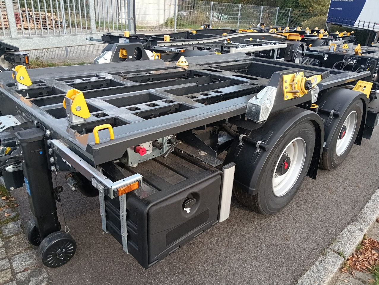 Hüffermann 2-A-MINI-CARRIER SAFETYFIX VERZINKT NEU TOP-PREI - Hákový/ Ramenový nosič přívěs: obrázek 1 Hüffermann 2-A-MINI-CARRIER SAFETYFIX VERZINKT NEU TOP-PREI - Hákový/ Ramenový nosič přívěs: obrázek 1