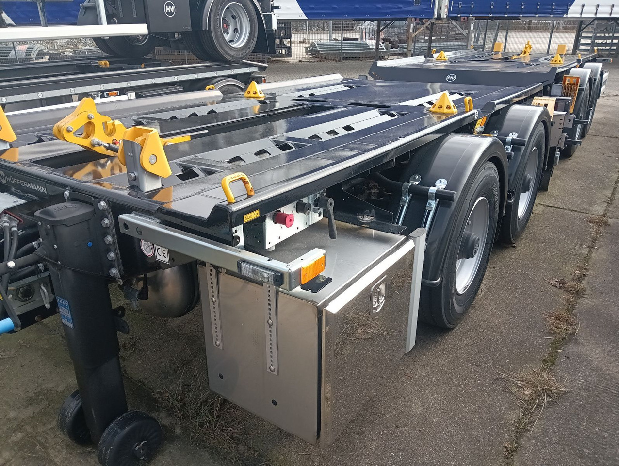 Hüffermann 2-ACHS-MINI-CARRIER MULTIFIX verzinkt NEU BPW Hüffermann 2-ACHS-MINI-CARRIER MULTIFIX verzinkt NEU BPW - Hákový/ Ramenový nosič přívěs: obrázek 2 Hüffermann 2-ACHS-MINI-CARRIER MULTIFIX verzinkt NEU BPW Hüffermann 2-ACHS-MINI-CARRIER MULTIFIX verzinkt NEU BPW - Hákový/ Ramenový nosič přívěs: obrázek 2