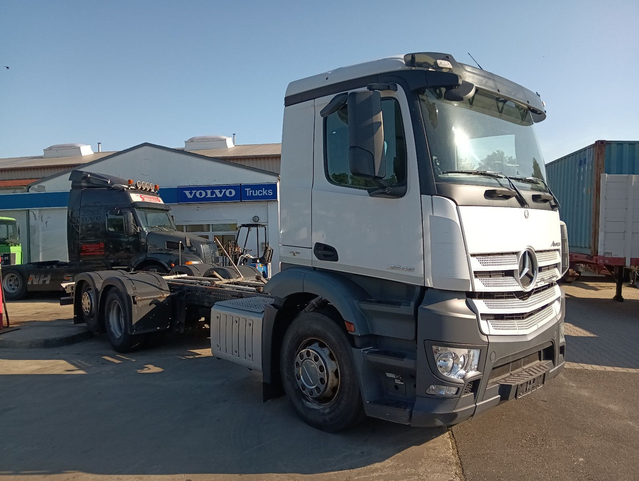 Mercedes-Benz ANTOS 2545 6x2 Lenkachse Luft/Luft PTO AHK - Podvozek s kabinou: obrázek 4 Mercedes-Benz ANTOS 2545 6x2 Lenkachse Luft/Luft PTO AHK - Podvozek s kabinou: obrázek 4