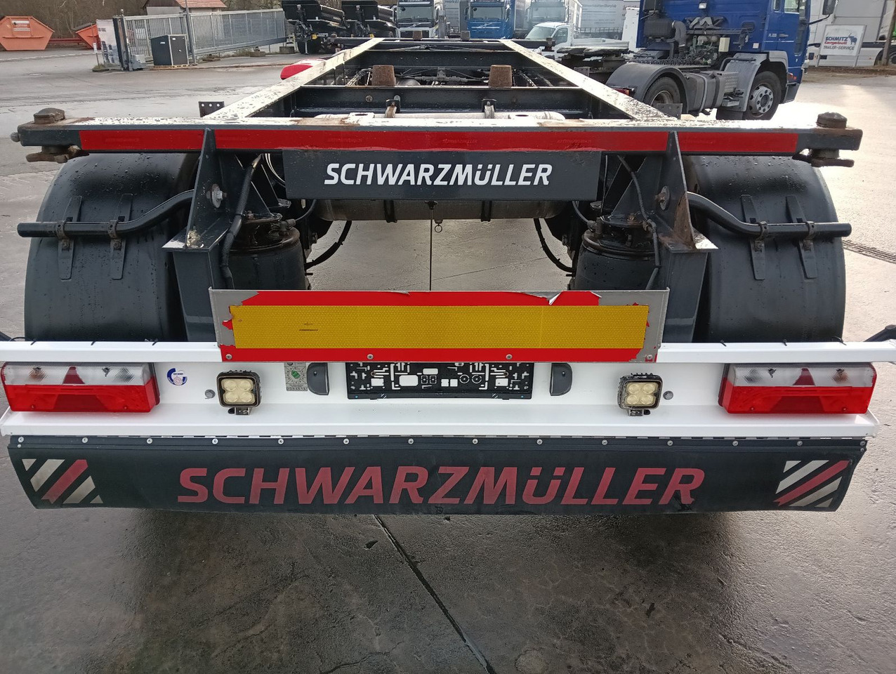 Schwarzmüller 2-A BDF 1,22/1,32 ALCOA Alufelgen ADR 120tkm TÜV Schwarzmüller 2-A BDF 1,22/1,32 ALCOA Alufelgen ADR 120tkm TÜV - Kontejnerovy přívěs/ Výměnná nástavba: obrázek 1 Schwarzmüller 2-A BDF 1,22/1,32 ALCOA Alufelgen ADR 120tkm TÜV Schwarzmüller 2-A BDF 1,22/1,32 ALCOA Alufelgen ADR 120tkm TÜV - Kontejnerovy přívěs/ Výměnná nástavba: obrázek 1