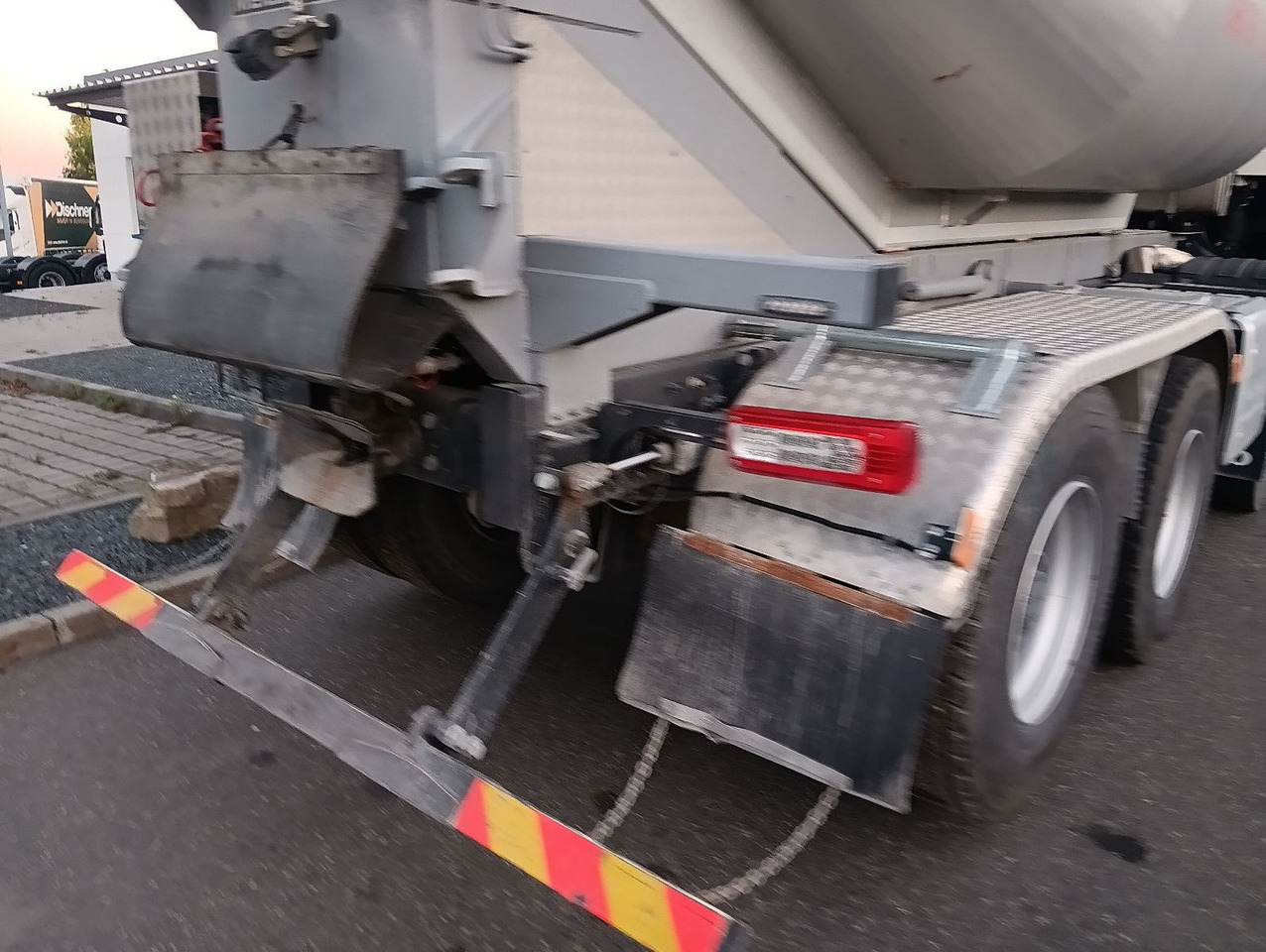 Volvo FH500 8x4R RETARDER LIFT MEILLER-Asphalt FunkAHK - Sklápěč: obrázek 4 Volvo FH500 8x4R RETARDER LIFT MEILLER-Asphalt FunkAHK - Sklápěč: obrázek 4