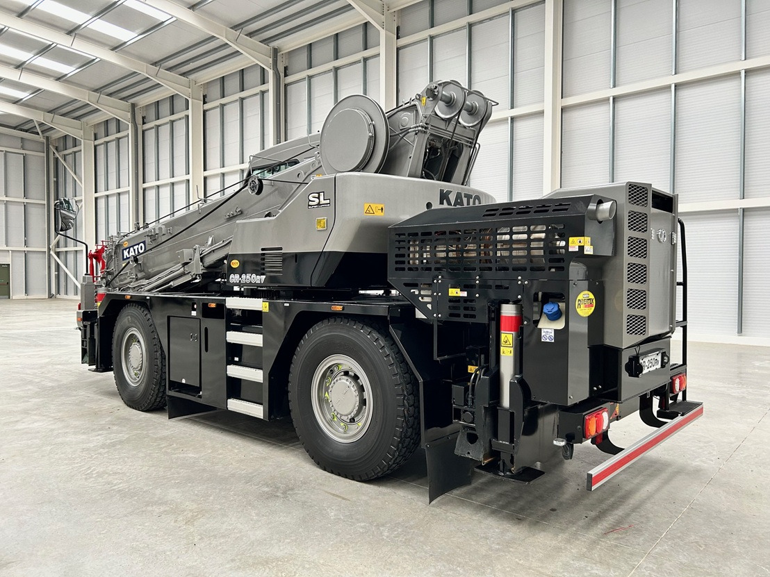 KATO CR-250Rv , 25 Ton City Crane with Only 1,991 hours - Autojeřáb: obrázek 4 KATO CR-250Rv , 25 Ton City Crane with Only 1,991 hours - Autojeřáb: obrázek 4
