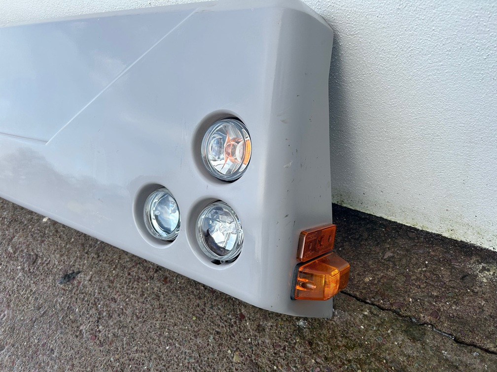 LIEBHERR Front Bumper Part Number 96001000 - Univerzální autojeřáb: obrázek 2 LIEBHERR Front Bumper Part Number 96001000 - Univerzální autojeřáb: obrázek 2