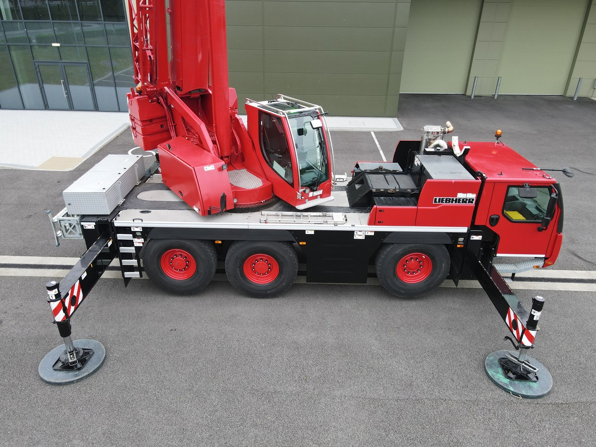 LIEBHERR LTM1060-3.1 - Like New Condition - Univerzální autojeřáb: obrázek 3 LIEBHERR LTM1060-3.1 - Like New Condition - Univerzální autojeřáb: obrázek 3
