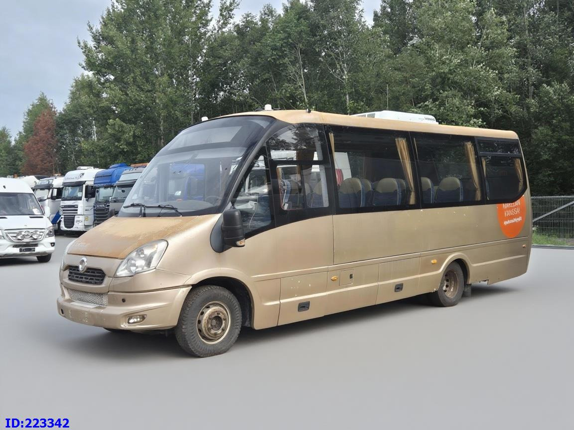 IVECO Rosero Euro5 34-Place (Gearbox defekt) - Turistický autobus: obrázek 4 IVECO Rosero Euro5 34-Place (Gearbox defekt) - Turistický autobus: obrázek 4