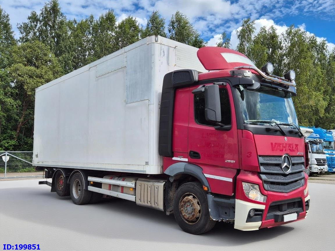MERCEDES-BENZ Actros 2551 6x2 Euro5 - Skříňový nákladní auto: obrázek 2 MERCEDES-BENZ Actros 2551 6x2 Euro5 - Skříňový nákladní auto: obrázek 2