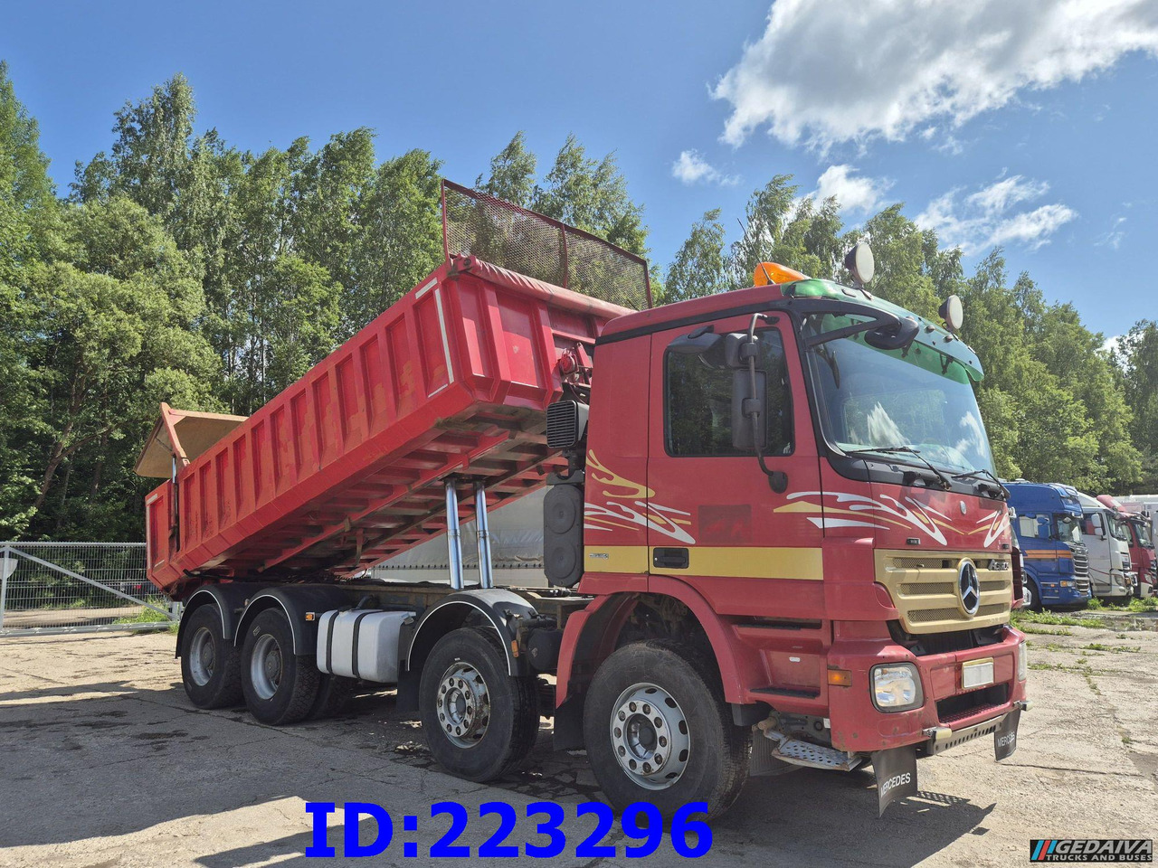 MERCEDES-BENZ Actros 3244 8x4 Big axle Euro5 - Sklápěč: obrázek 4 MERCEDES-BENZ Actros 3244 8x4 Big axle Euro5 - Sklápěč: obrázek 4