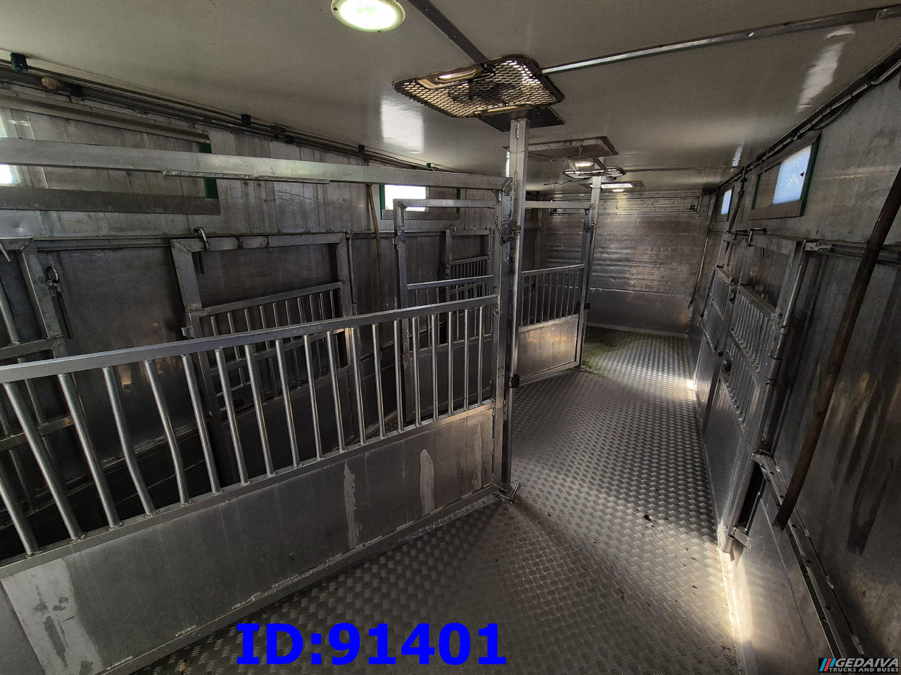 Přepravník zvířat MERCEDES-BENZ Antos 2532 - 6x2 - Euro 6 - Animal transport: obrázek 10