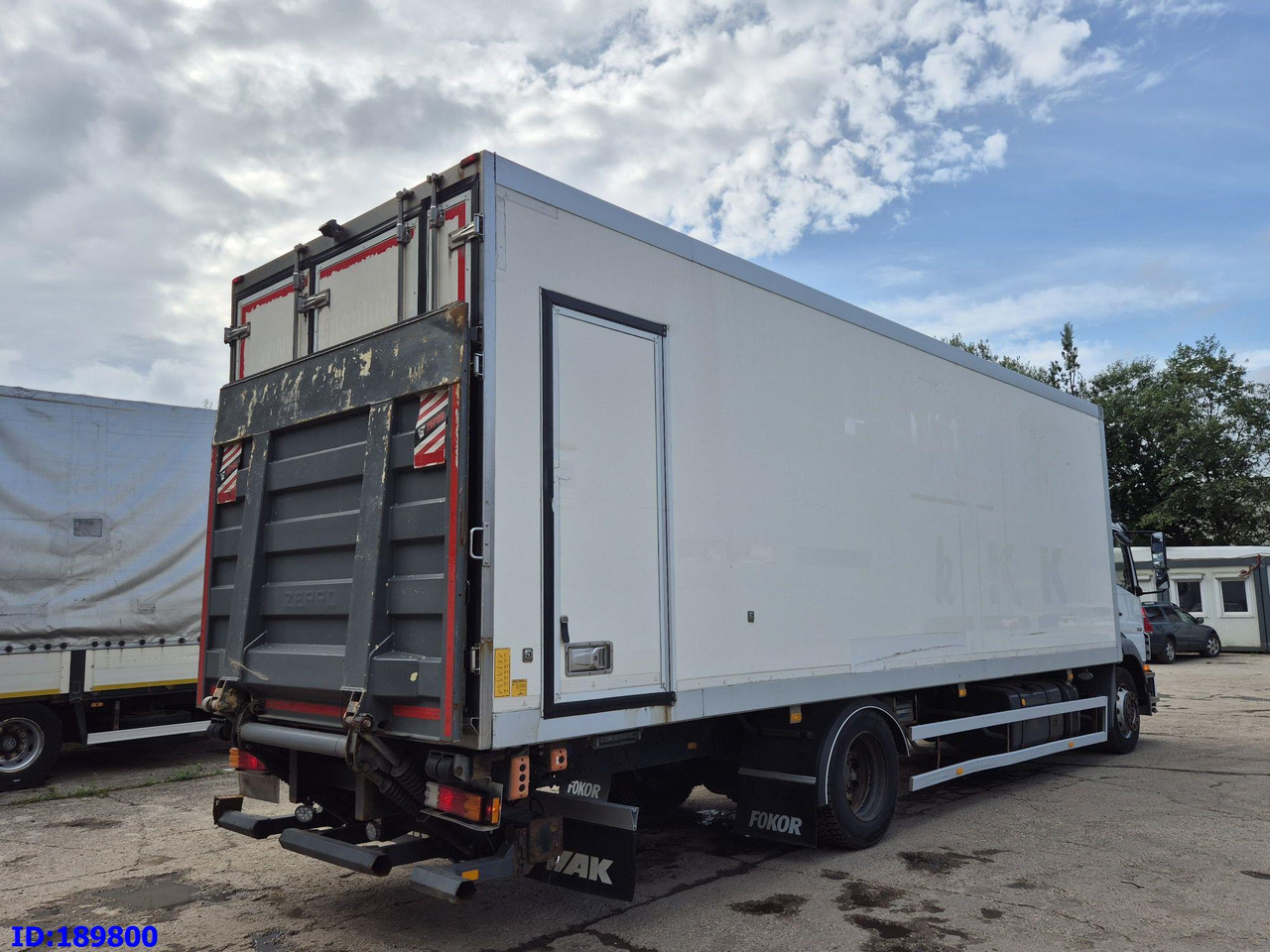 MERCEDES-BENZ Axor 1829 Euro5 Manual + Tail lift - Chladírenský nákladní automobil: obrázek 5 MERCEDES-BENZ Axor 1829 Euro5 Manual + Tail lift - Chladírenský nákladní automobil: obrázek 5