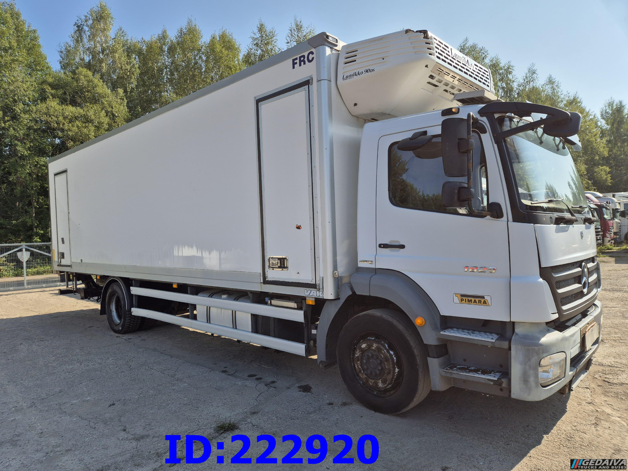 MERCEDES-BENZ Axor 1829  Manual + Tail lift - Chladírenský nákladní automobil: obrázek 4 MERCEDES-BENZ Axor 1829  Manual + Tail lift - Chladírenský nákladní automobil: obrázek 4