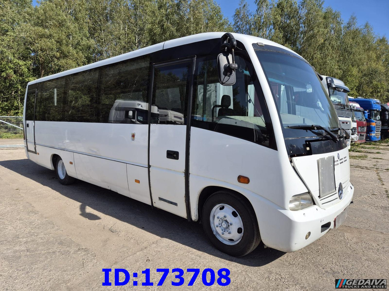 MERCEDES-BENZ Medio 30 Seat - Turistický autobus: obrázek 4 MERCEDES-BENZ Medio 30 Seat - Turistický autobus: obrázek 4