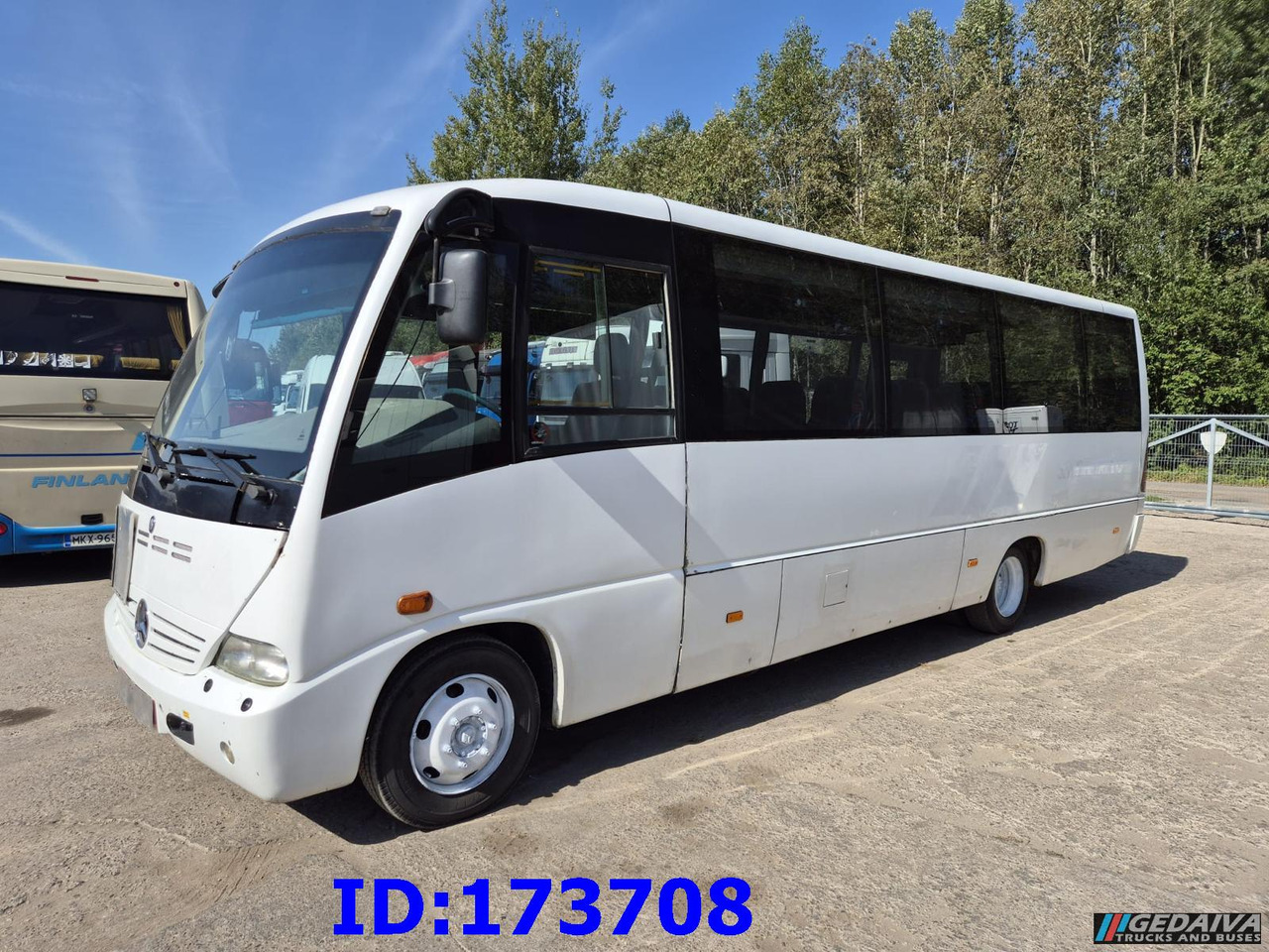 MERCEDES-BENZ Medio 30 Seat - Turistický autobus: obrázek 1 MERCEDES-BENZ Medio 30 Seat - Turistický autobus: obrázek 1