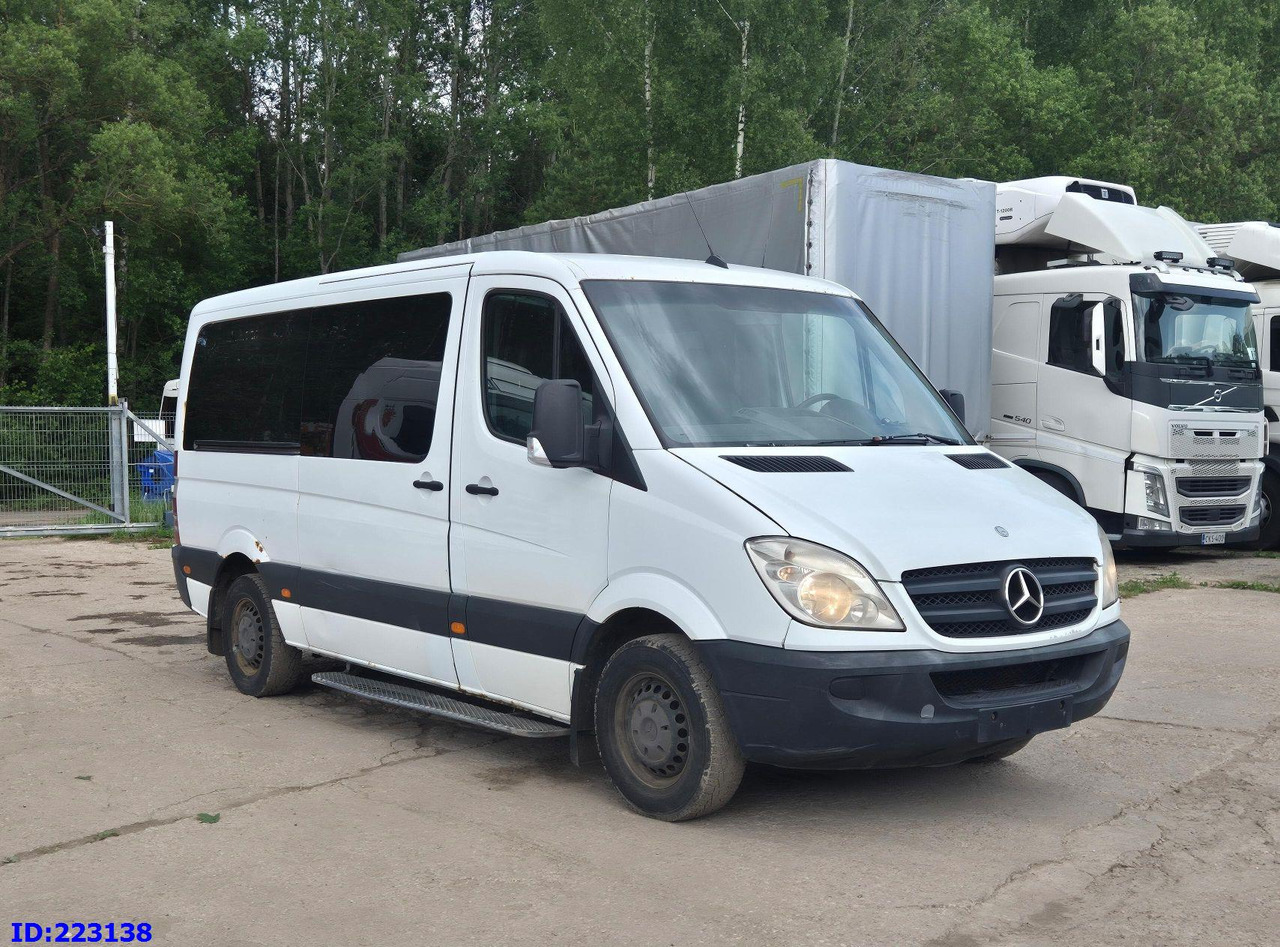 MERCEDES-BENZ Sprinter 213 - Euro5 - Turistický autobus: obrázek 1 MERCEDES-BENZ Sprinter 213 - Euro5 - Turistický autobus: obrázek 1