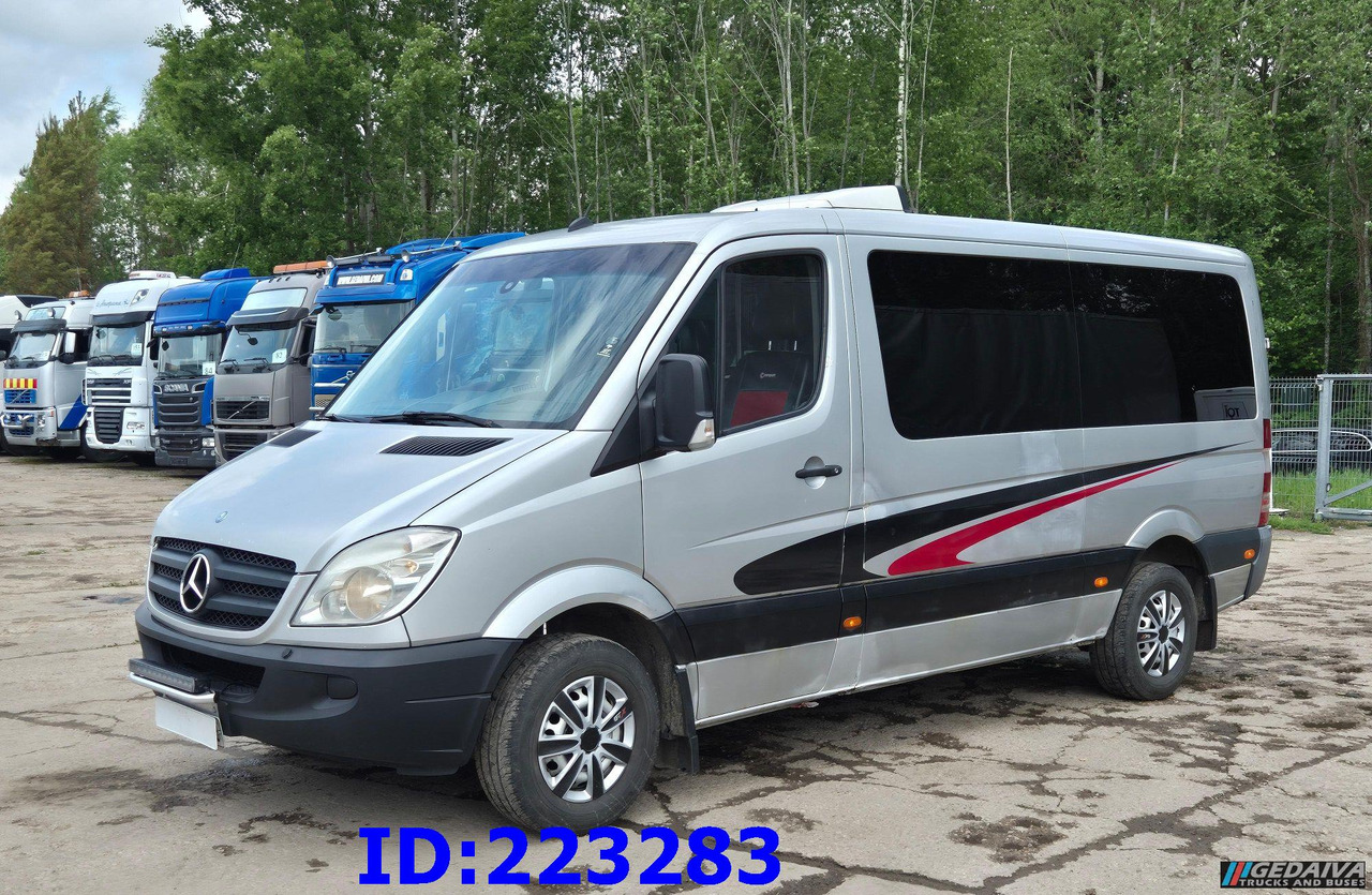 MERCEDES-BENZ Sprinter 313 - Kasten VIP -Euro5 - Turistický autobus: obrázek 1 MERCEDES-BENZ Sprinter 313 - Kasten VIP -Euro5 - Turistický autobus: obrázek 1