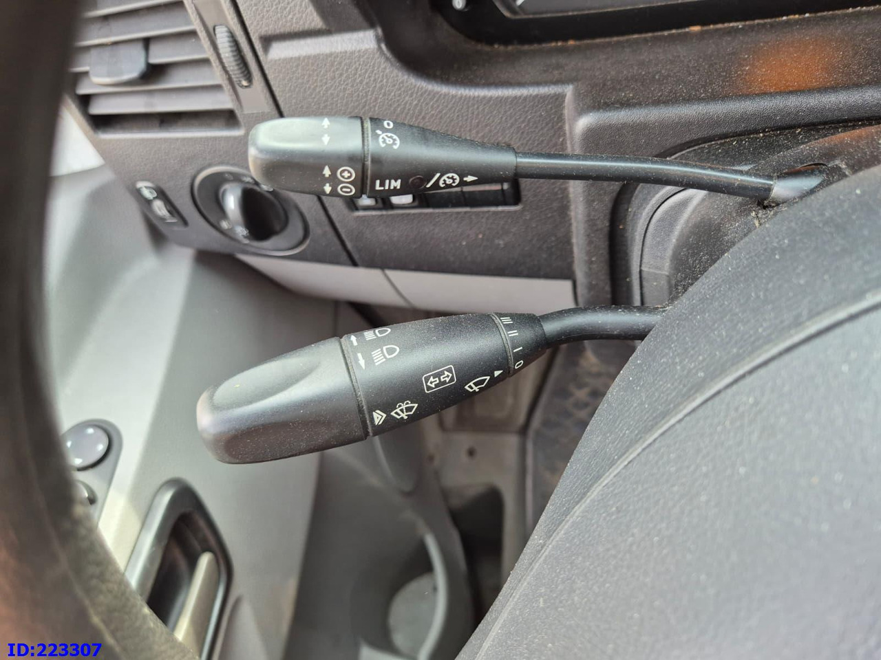 Dodávka s dvojitou kabinou MERCEDES-BENZ Sprinter 316 Euro6: obrázek 11 Dodávka s dvojitou kabinou MERCEDES-BENZ Sprinter 316 Euro6: obrázek 11