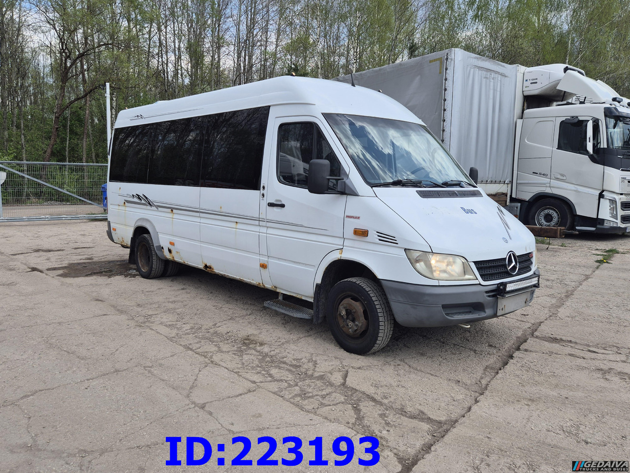 MERCEDES-BENZ Sprinter 416 VIP AC 17-seater - Turistický autobus: obrázek 4 MERCEDES-BENZ Sprinter 416 VIP AC 17-seater - Turistický autobus: obrázek 4