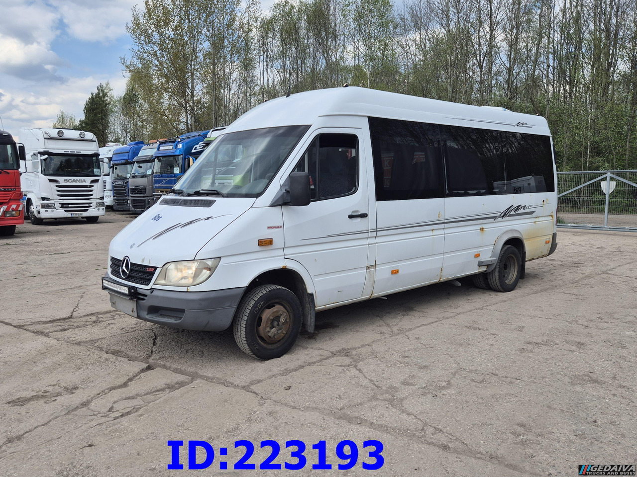 MERCEDES-BENZ Sprinter 416 VIP AC 17-seater - Turistický autobus: obrázek 1 MERCEDES-BENZ Sprinter 416 VIP AC 17-seater - Turistický autobus: obrázek 1