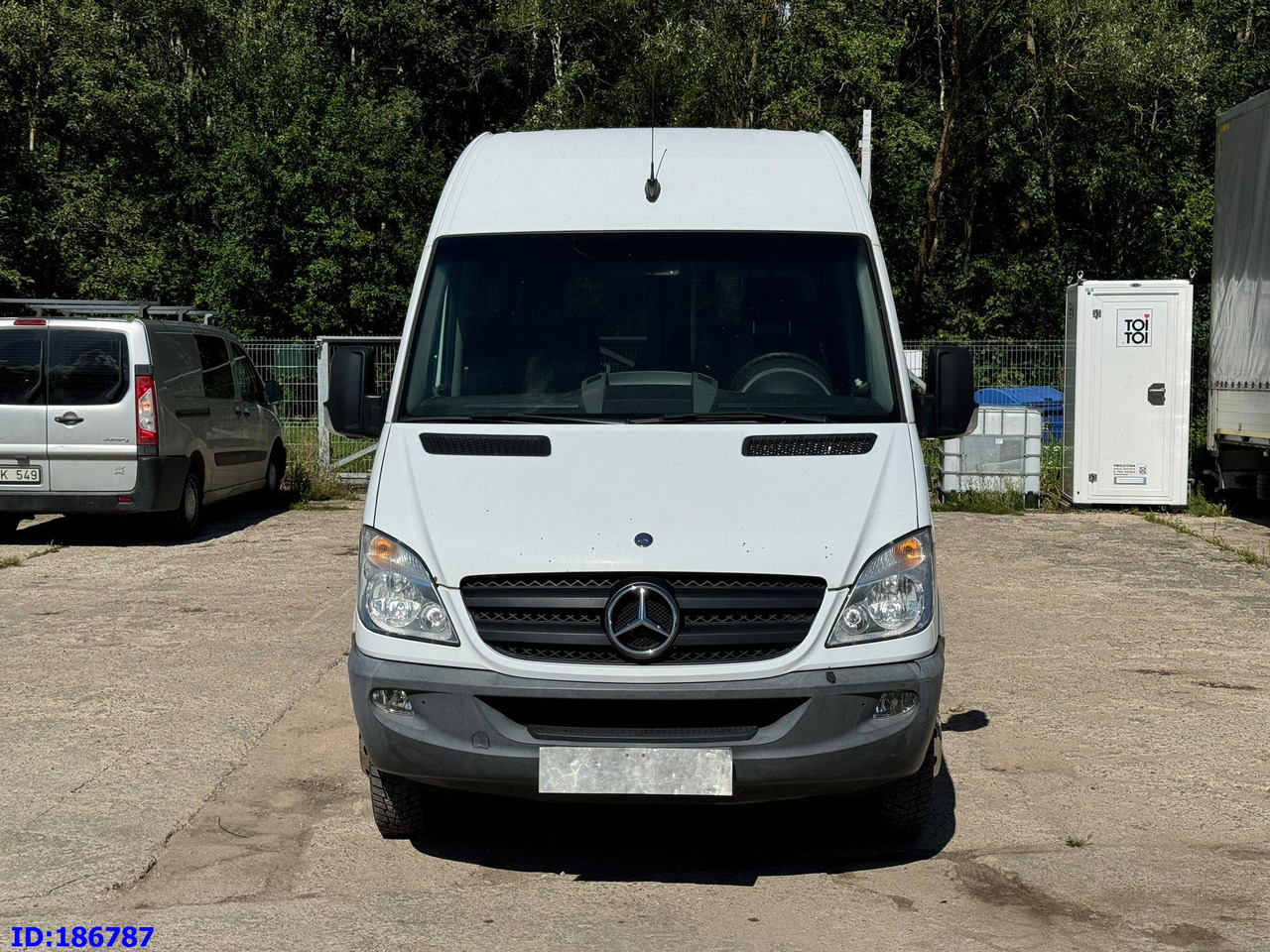 MERCEDES-BENZ Sprinter 516 - 17-seater - Euro5 - Turistický autobus: obrázek 2 MERCEDES-BENZ Sprinter 516 - 17-seater - Euro5 - Turistický autobus: obrázek 2