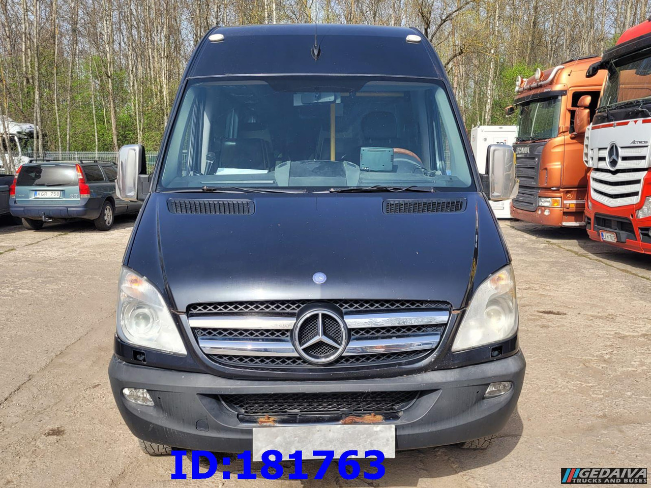 MERCEDES-BENZ Sprinter 518 - VIP - 17 Seater - Turistický autobus: obrázek 2 MERCEDES-BENZ Sprinter 518 - VIP - 17 Seater - Turistický autobus: obrázek 2