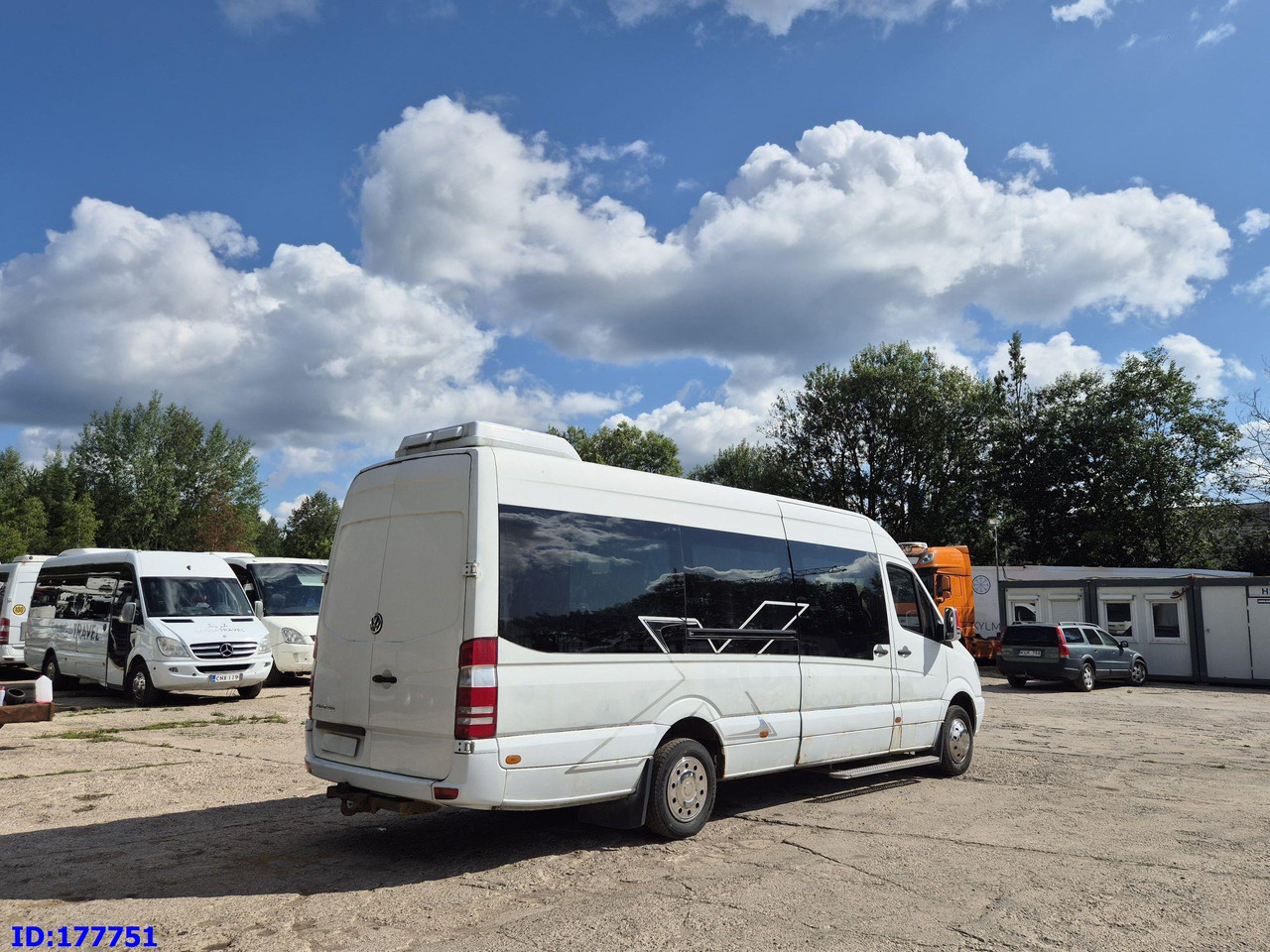 MERCEDES-BENZ Sprinter 518 - VIP - 17-seater - Turistický autobus: obrázek 5 MERCEDES-BENZ Sprinter 518 - VIP - 17-seater - Turistický autobus: obrázek 5
